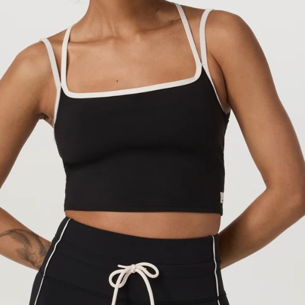 NWT! Vuori Daily Layered Tank (sold out online)